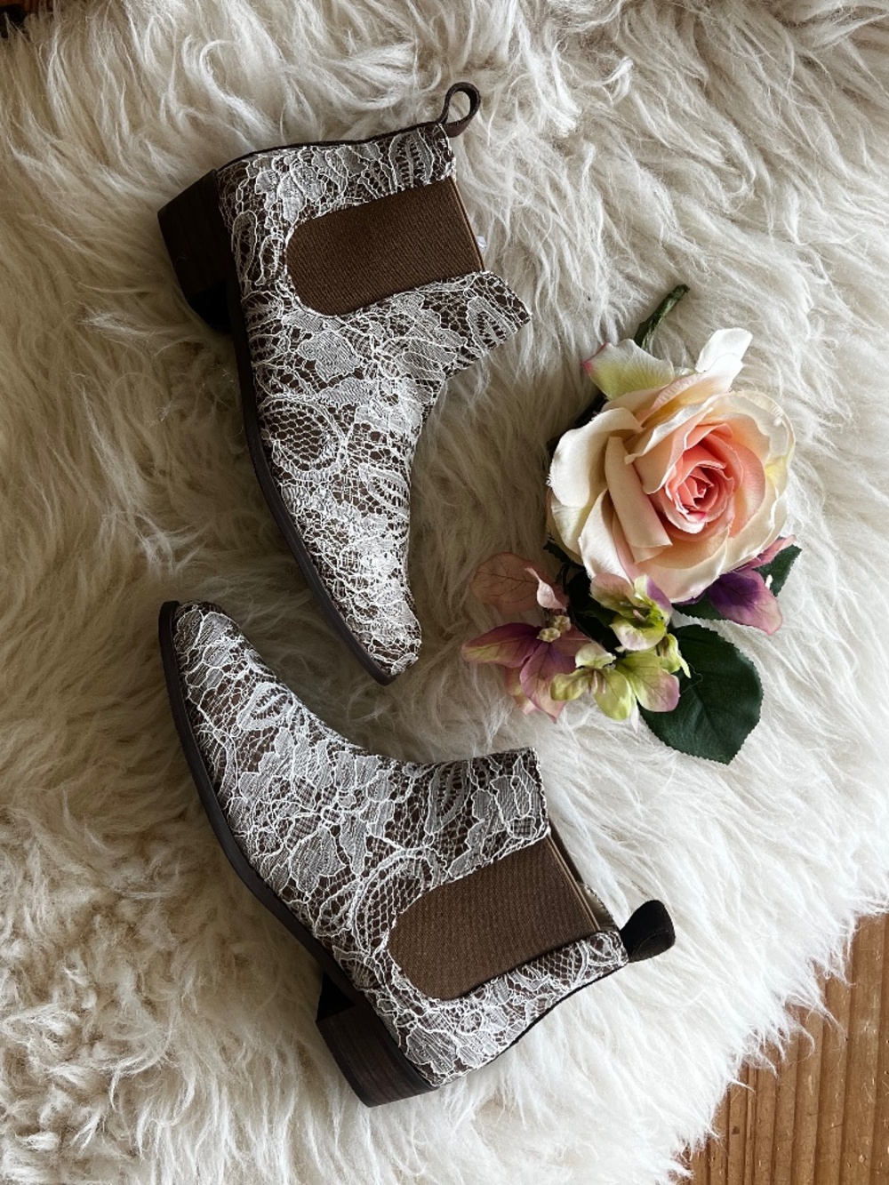 NIB Joyfolie Chelsea Lace Ankle Boot Sz Y5 wedding, Flower Girl